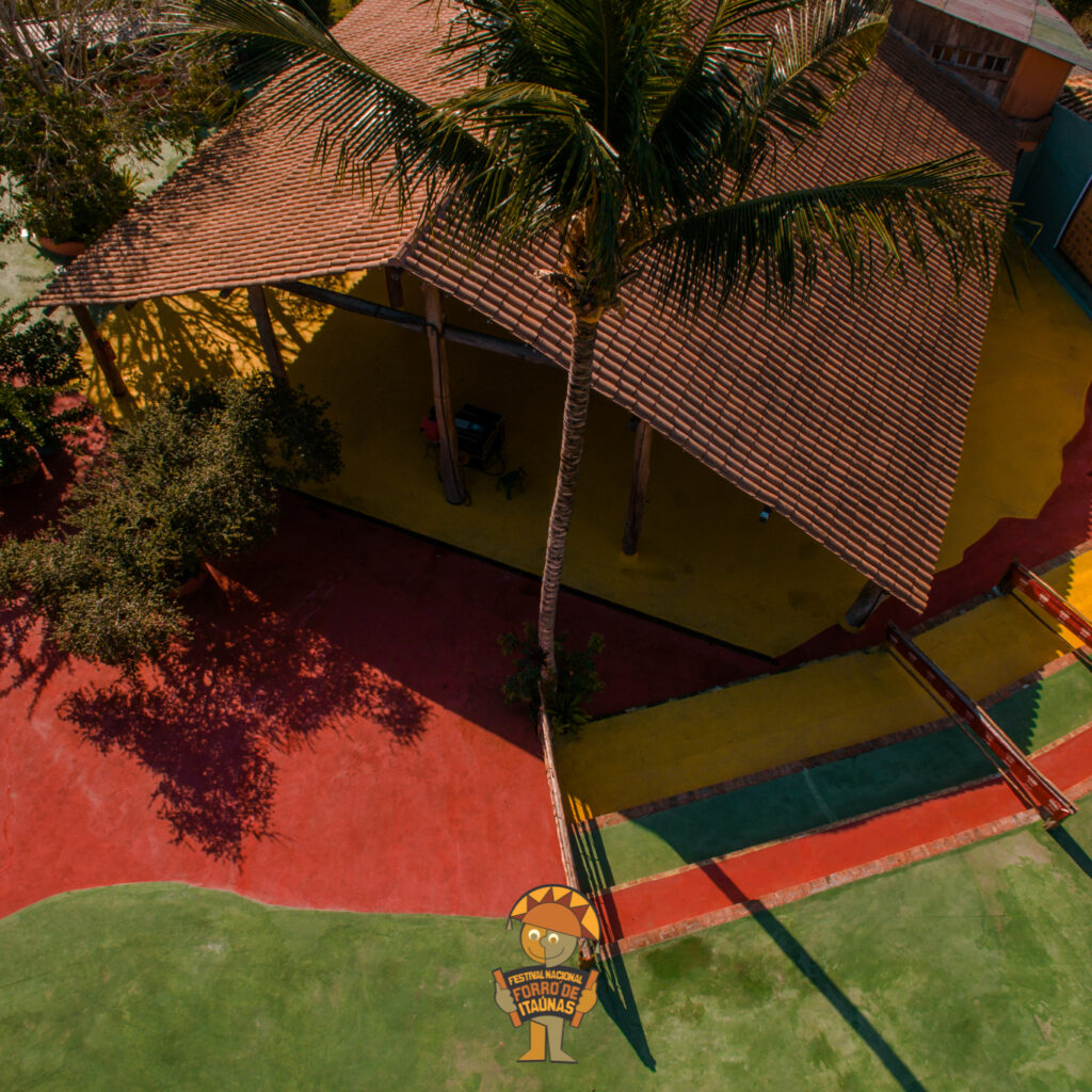 Bar Forró - Dunas de Itaúnas por Daniel Bittencourt Vertical Fun Filmes - DRONE - 02